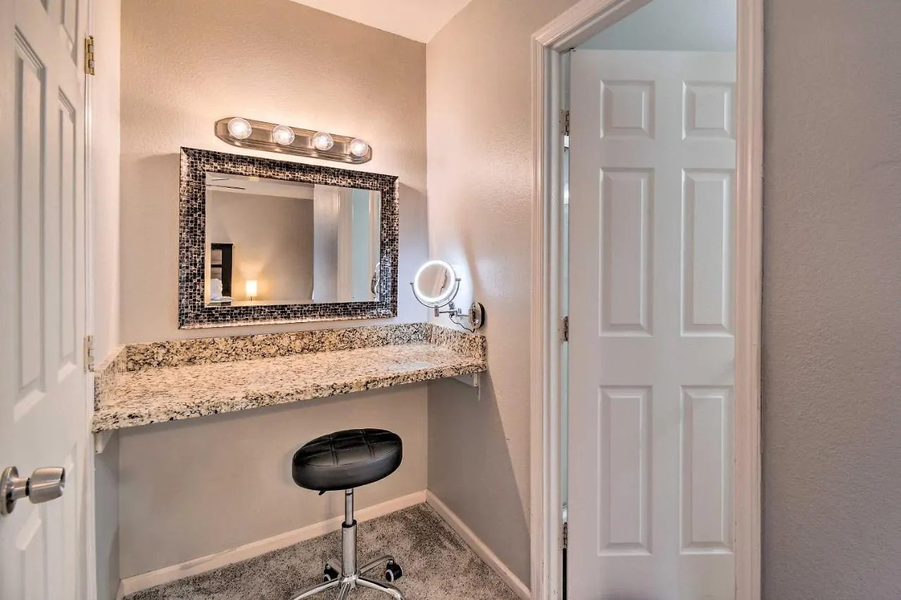 Scottsdale Gem Pool Access, Walk To Old Town Villa Semesterbostad