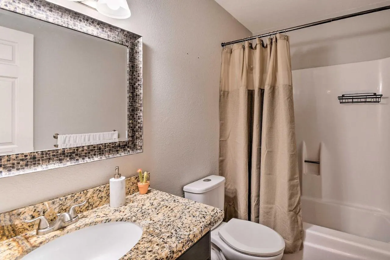Scottsdale Gem Pool Access, Walk To Old Town Villa Semesterbostad